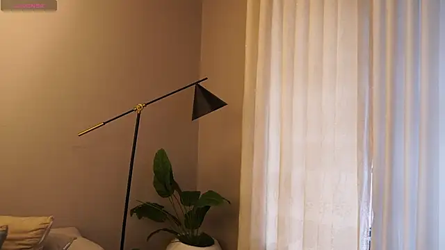 Thiago Valente online show from 11/05/25, 01:14