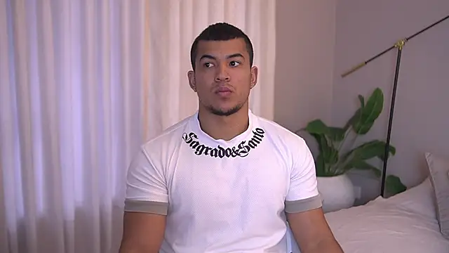 Thiago Valente online show from 09/20/25, 01:49