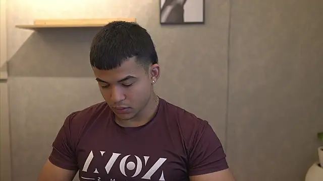 Thiago Valente online show from 03/17/26, 01:36