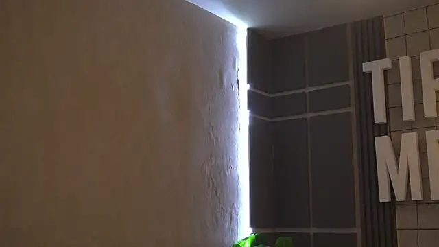 Thiago Valente online show from 05/26/26, 01:09
