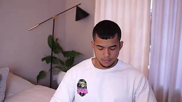 Thiago Valente online show from 10/07/25, 01:12