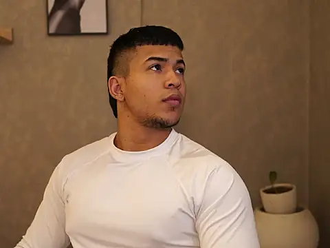 Thiago Valente online show from 04/07/26, 01:24