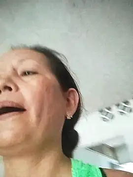 marinita13 online show from 09/17/25, 12:23