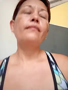 Snapshot of marinita13 chatting on 02/07/26, 05:43 marinita13 online show from 02/07/26, 05:43