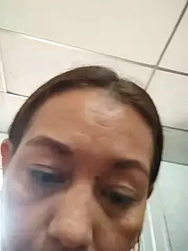 marinita13 online show from 11/17/25, 02:54