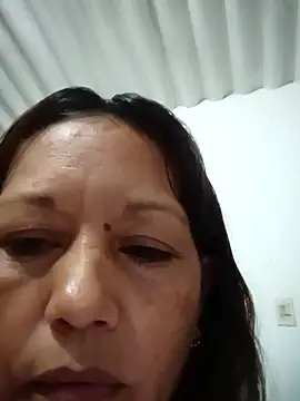 Snapshot of marinita13 chatting on 02/21/26, 01:51 marinita13 online show from 02/21/26, 01:51