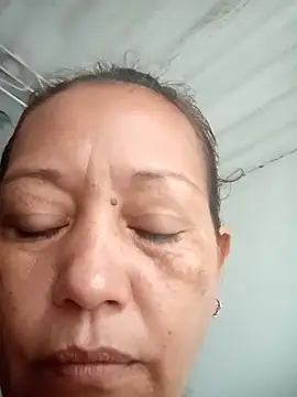 Snapshot of marinita13 chatting on 02/05/26, 12:34 marinita13 online show from 02/05/26, 12:34