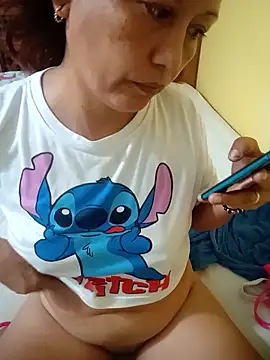 Snapshot of marinita13 chatting on 02/06/26, 12:39 marinita13 online show from 02/06/26, 12:39