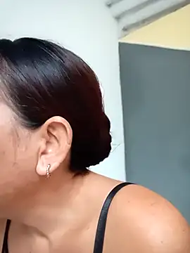 Snapshot of marinita13 chatting on 02/21/26, 02:08 marinita13 online show from 02/21/26, 02:08