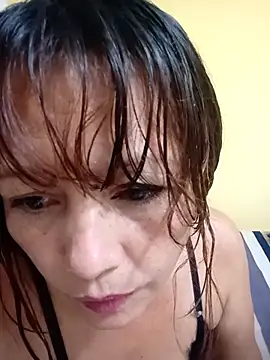 Snapshot of marinita13 chatting on 02/18/26, 12:52 marinita13 online show from 02/18/26, 12:52