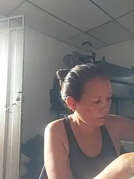 marinita13 online show from 11/26/25, 08:09