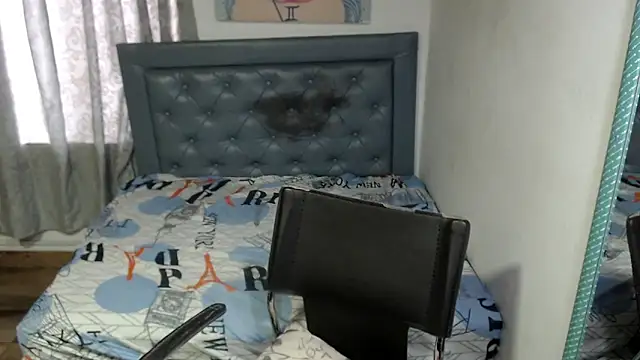sarah aguilar online show from 04/30/26, 04:14
