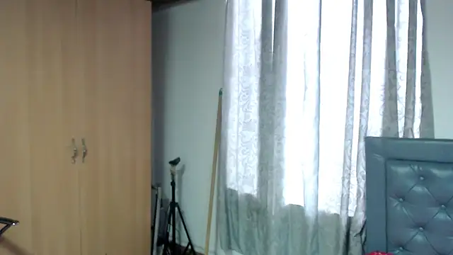 sarah aguilar online show from 04/14/26, 02:33