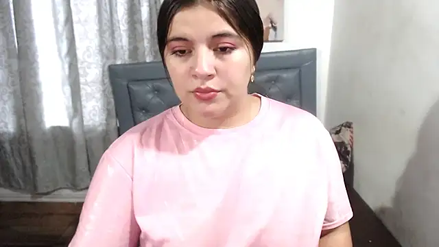Snapshot of sarah_aguilar chatting on 07/11/26, 02:50 sarah aguilar online show from 07/11/26, 02:50