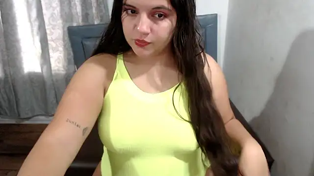 Snapshot of sarah_aguilar chatting on 07/12/26, 12:17 sarah aguilar online show from 07/12/26, 12:17