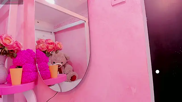 samantamilk6 online show from 10/19/25, 05:16