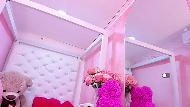 samantamilk6 online show from 10/20/25, 05:35