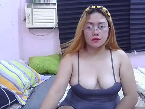 WildPussy4uxx online show from 02/14/26, 02:28