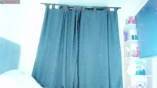 crisbunny x online show from 11/12/25, 04:05