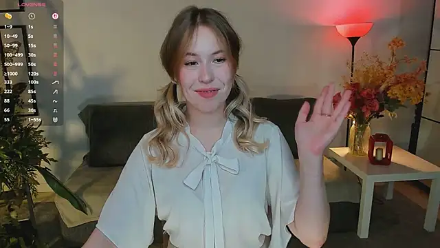 LanaRoselle online show from 11/08/25, 09:29