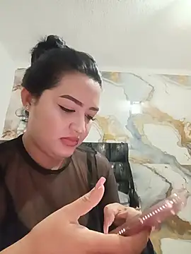 Snapshot of Madame_Deborass chatting on 05/29/26, 08:15 Madame Deborass online show from 05/29/26, 08:15