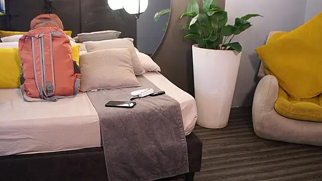 Ariaa Isabell online show from 03/04/26, 06:26