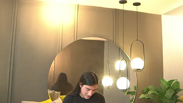 Ariaa Isabell online show from 04/13/26, 06:45