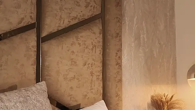 scarlethlux online show from 12/16/25, 06:17