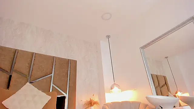 scarlethlux online show from 01/10/26, 12:11