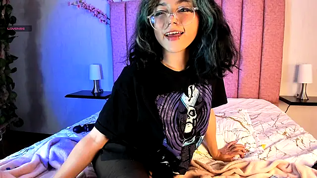 TerumiKitty online show from 10/16/25, 09:23