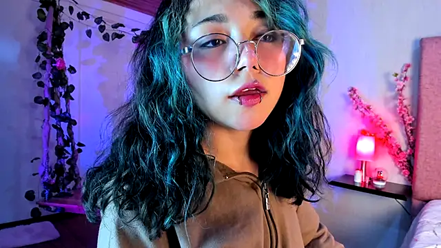 TerumiKitty online show from 11/29/25, 09:26