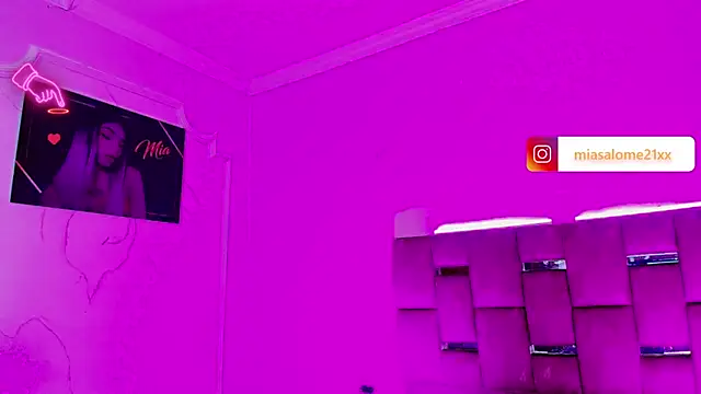 Snapshot of LADY-HOT-SEXY- chatting on 12/18/25, 08:45 LADY-HOT-SEXY- online show from 12/18/25, 08:45