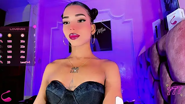 LADY-HOT-SEXY- online show from 07/18/26, 06:11