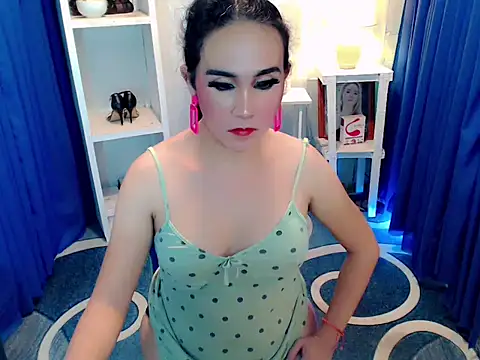 ladydesiree88 online show from 05/09/26, 12:30