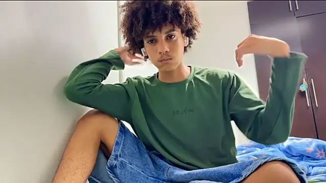 Max Rain online show from 11/23/25, 04:00