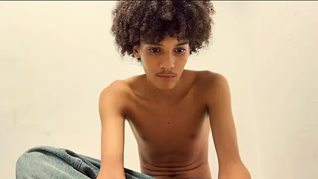 Max Rain online show from 10/20/25, 03:41