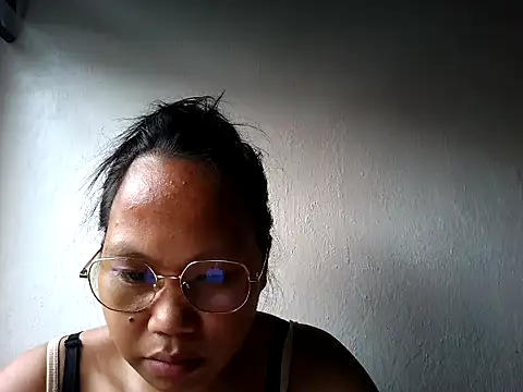 Snapshot of SpankyMyAss69 chatting on 02/22/26, 03:20 SpankyMyAss69 online show from 02/22/26, 03:20