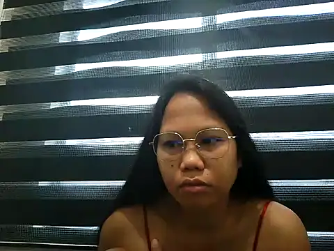 Snapshot of SpankyMyAss69 chatting on 02/20/26, 11:06 SpankyMyAss69 online show from 02/20/26, 11:06