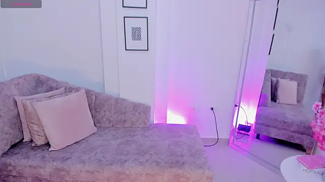 July Adams online show from 09/28/25, 12:23