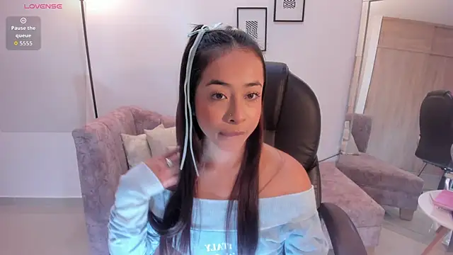 July Adams online show from 06/12/26, 03:15