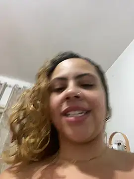 Chloe Leaozinho online show from 07/15/26, 01:45