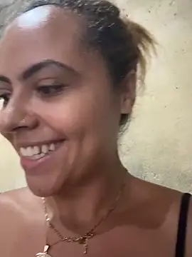 Chloe Leaozinho online show from 03/13/26, 04:01