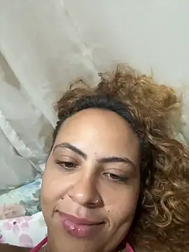 Chloe Leaozinho online show from 03/08/26, 12:38