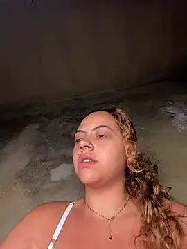 Snapshot of Chloe_Leaozinho chatting on 05/07/26, 10:29 Chloe Leaozinho online show from 05/07/26, 10:29