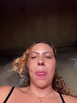 Snapshot of Chloe_Leaozinho chatting on 05/10/26, 08:44 Chloe Leaozinho online show from 05/10/26, 08:44