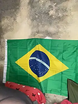 Chloe Leaozinho online show from 06/19/26, 01:44