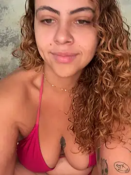 Snapshot of Chloe_Leaozinho chatting on 05/26/26, 05:44 Chloe Leaozinho online show from 05/26/26, 05:44