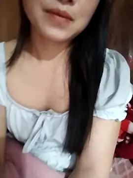 Snapshot of Tiyir597 chatting on 04/28/26, 02:10 Tiyir597 online show from 04/28/26, 02:10
