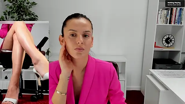 Snapshot of LegswAttitude chatting on 10/15/25, 07:38 LegswAttitude online show from 10/15/25, 07:38