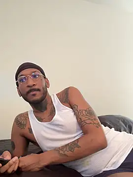Snapshot of bamfbobbybrown chatting on 07/18/26, 08:06 bamfbobbybrown online show from 07/18/26, 08:06